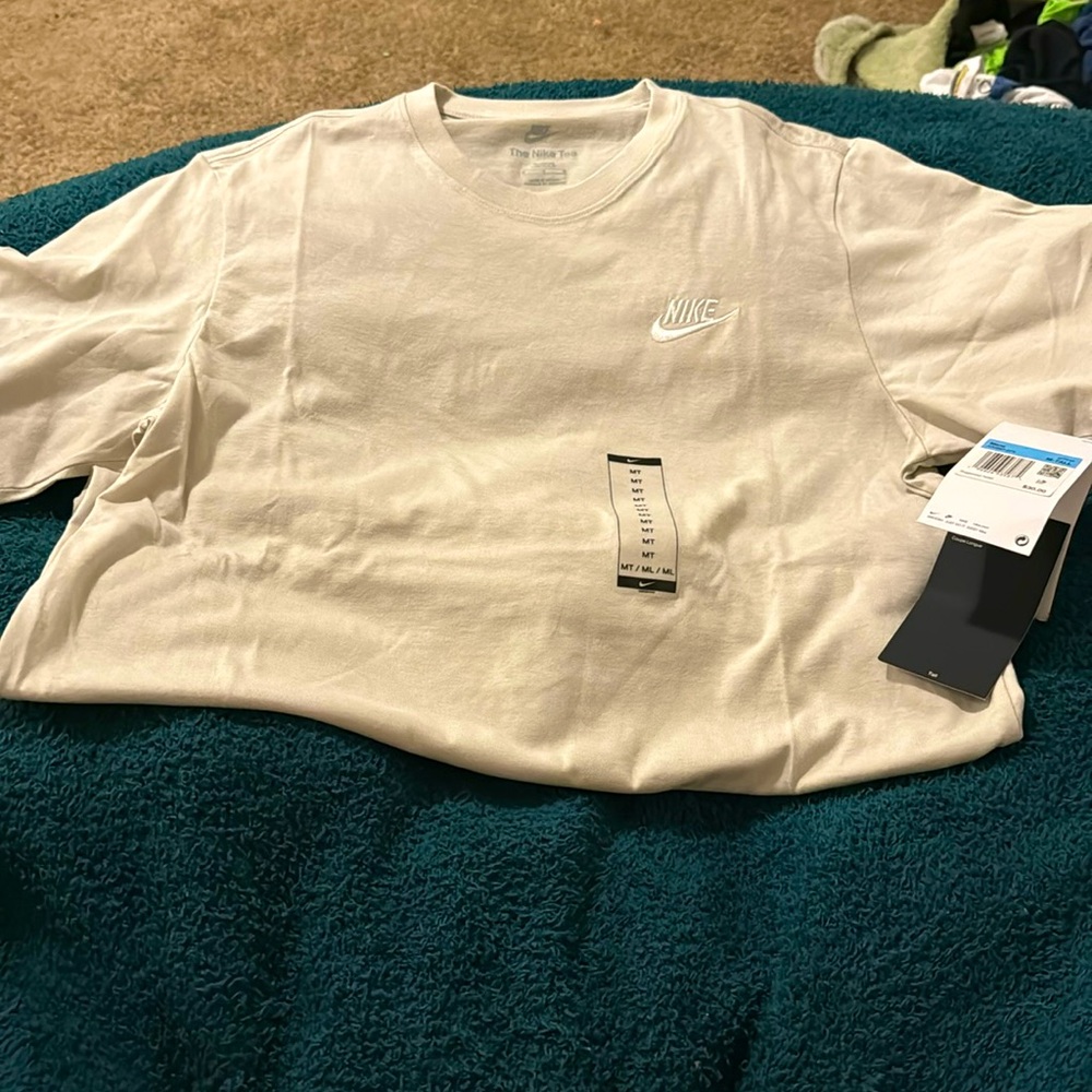 Men’s medium tall. Nike